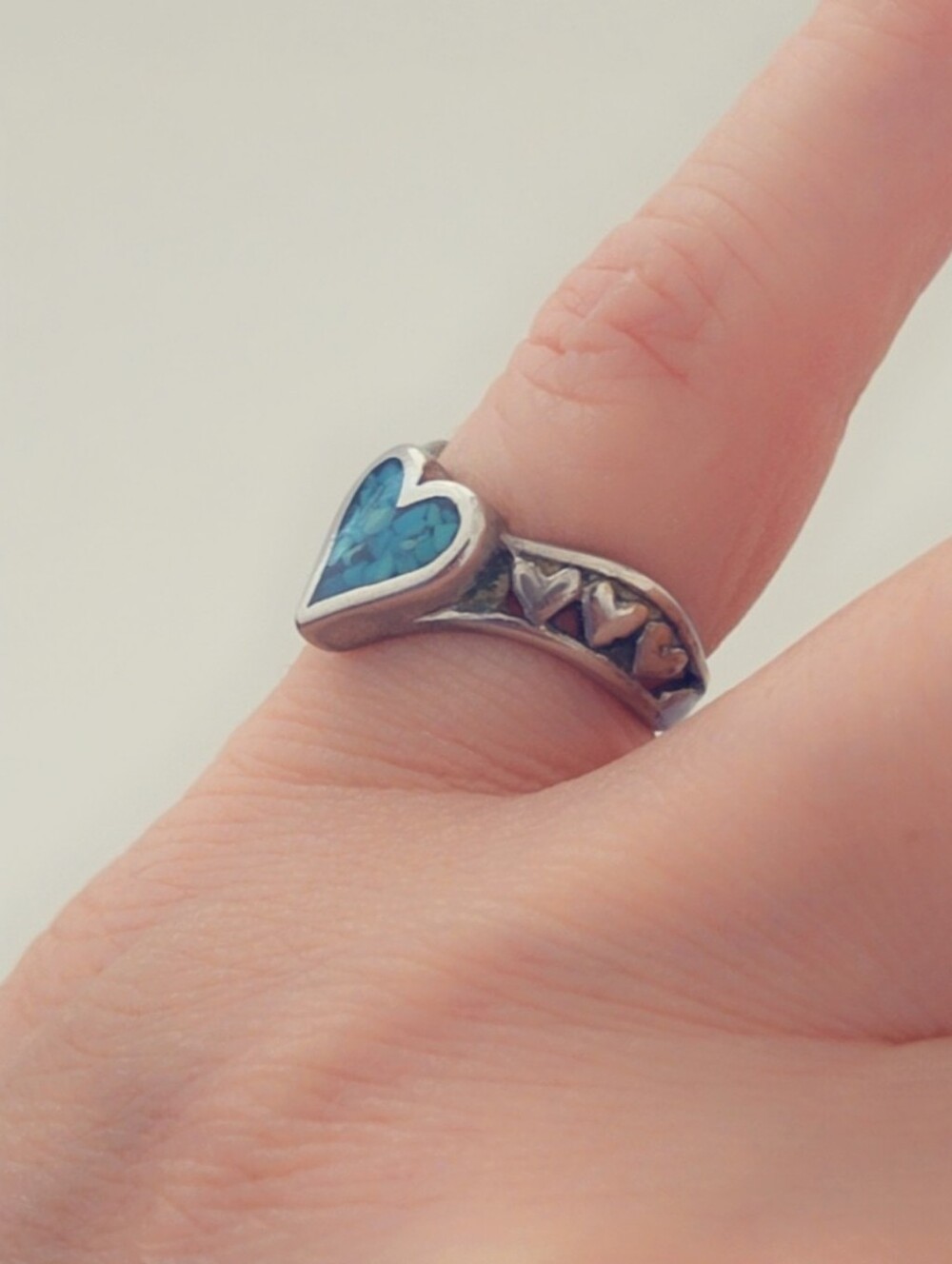 Estate Turquoise Chip Heart Gemstone Ring Sterling Silver 925